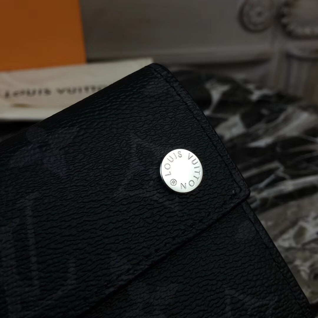 LV RIVETS CHAIN M63510