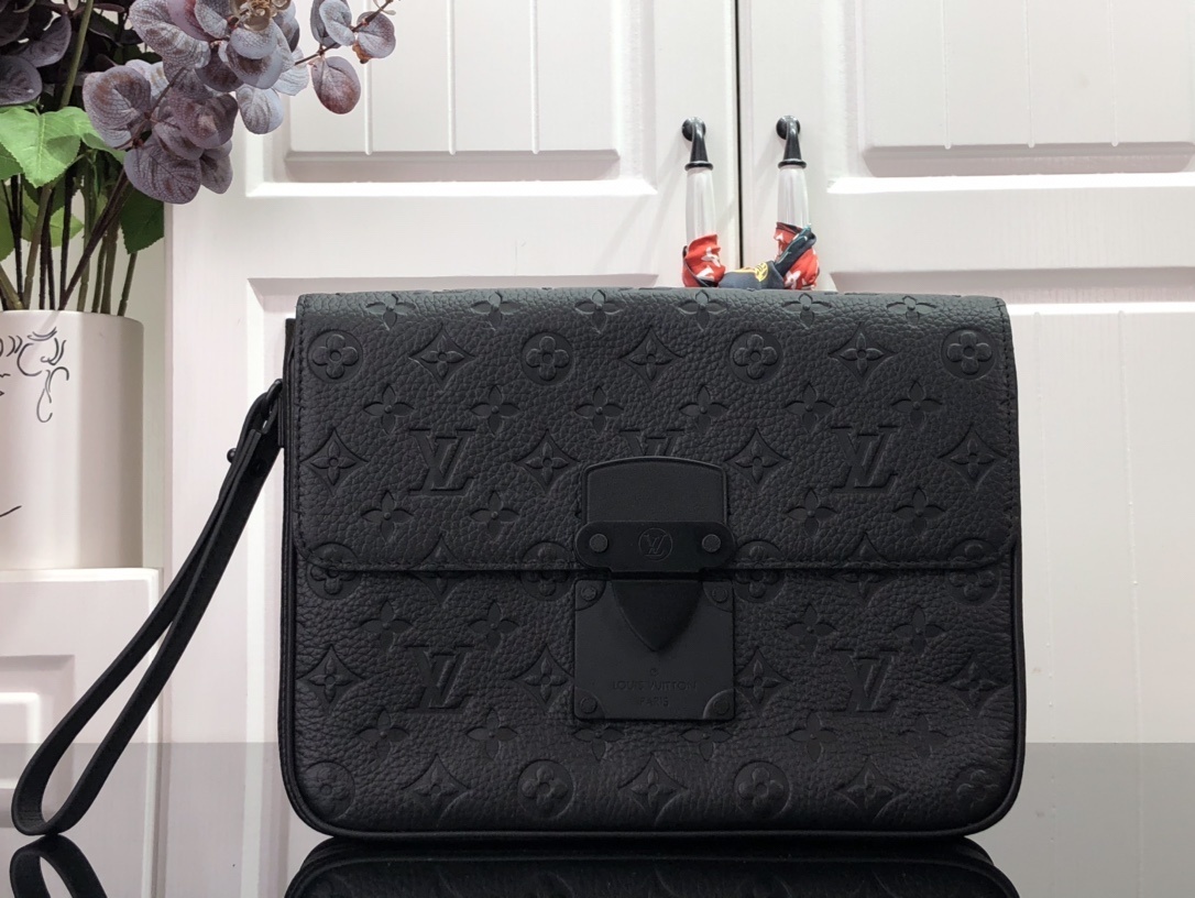 LV S LOCK 4A POUCH M80582