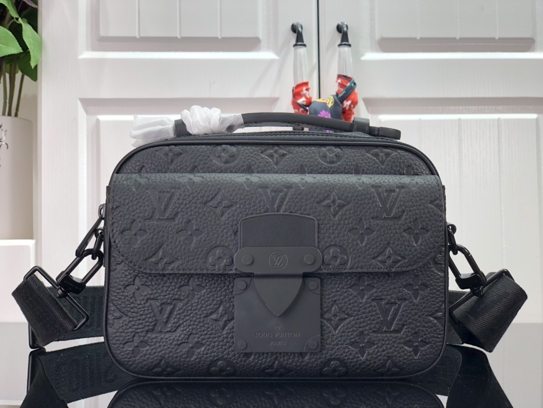 LV S LOCK MESSENGER M58489 