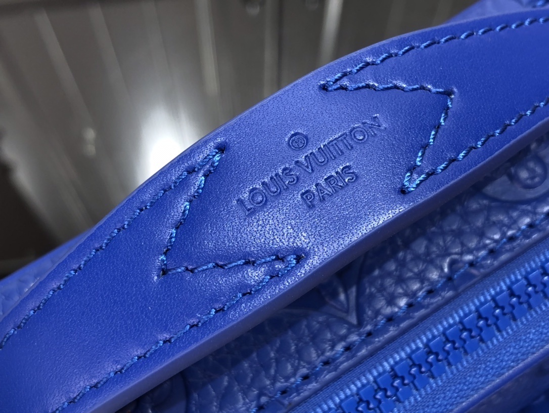 LV S LOCK MESSENGER M58489 