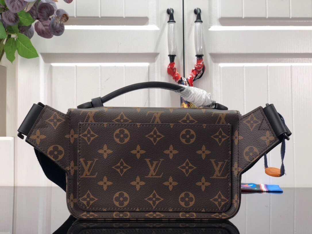 LV S LOCK SLING M46245