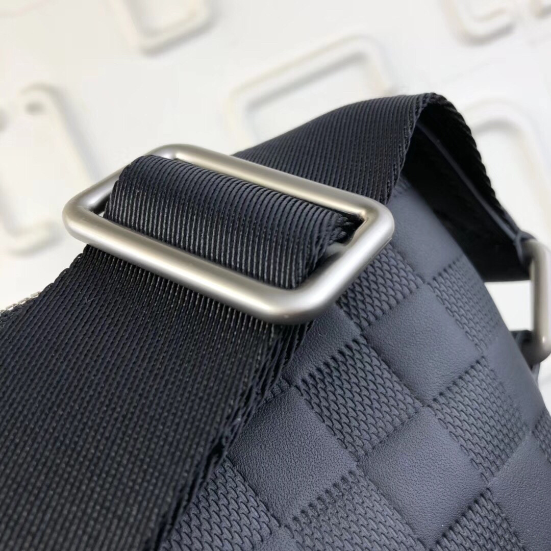 LV SAC MESSENGER BB N42418