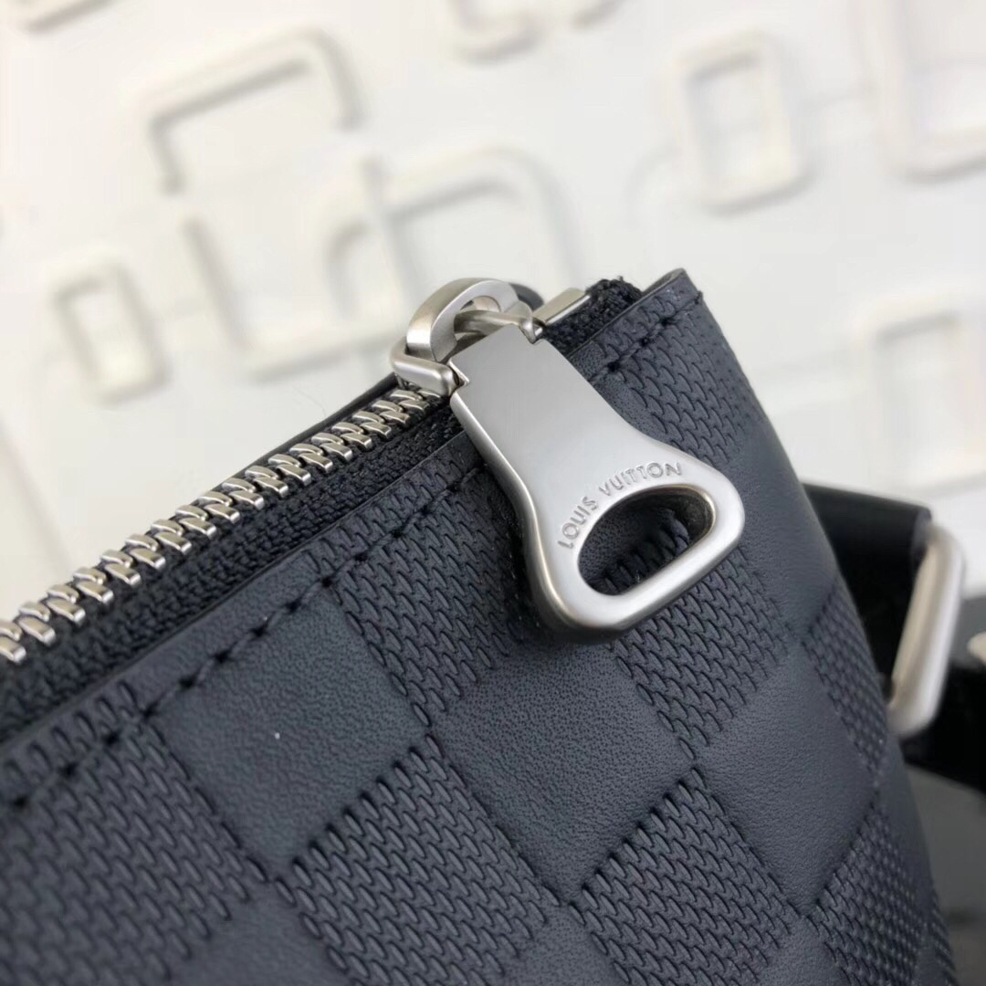 LV SAC MESSENGER BB N42418