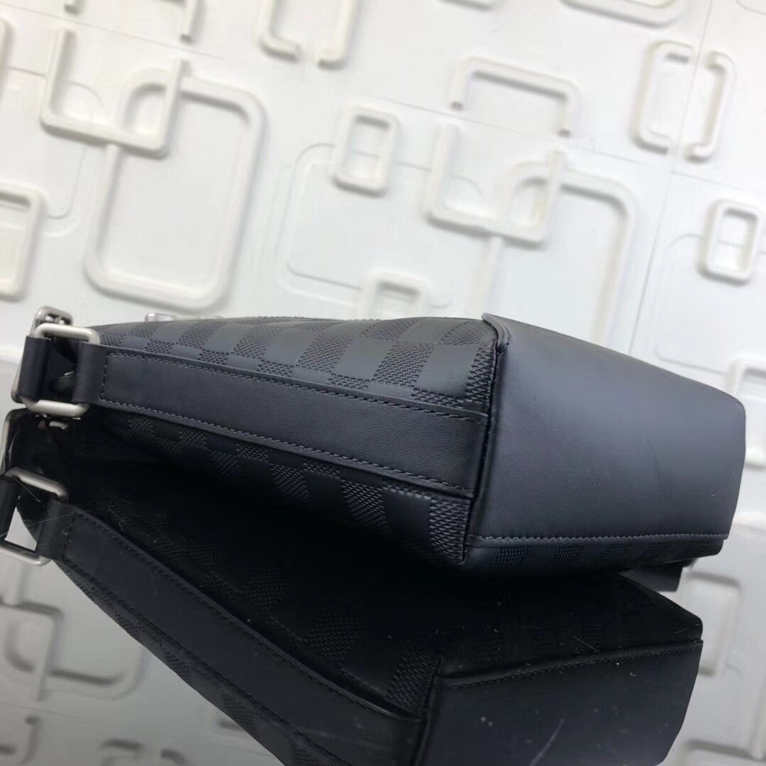 LV SAC MESSENGER BB N42418