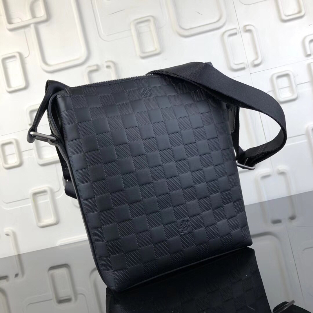 LV SAC MESSENGER BB N42418