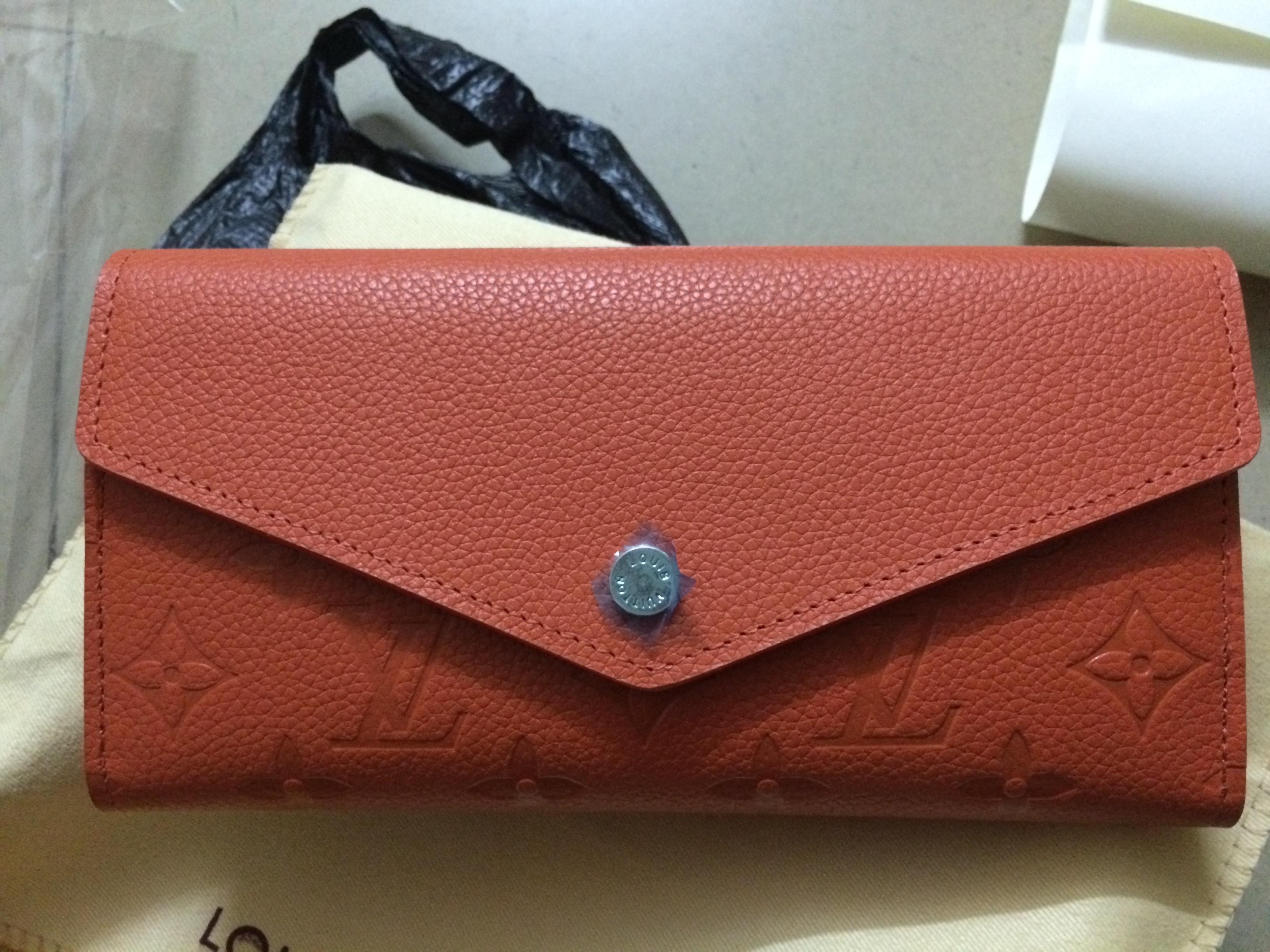 LV Sarah wallet 61182C