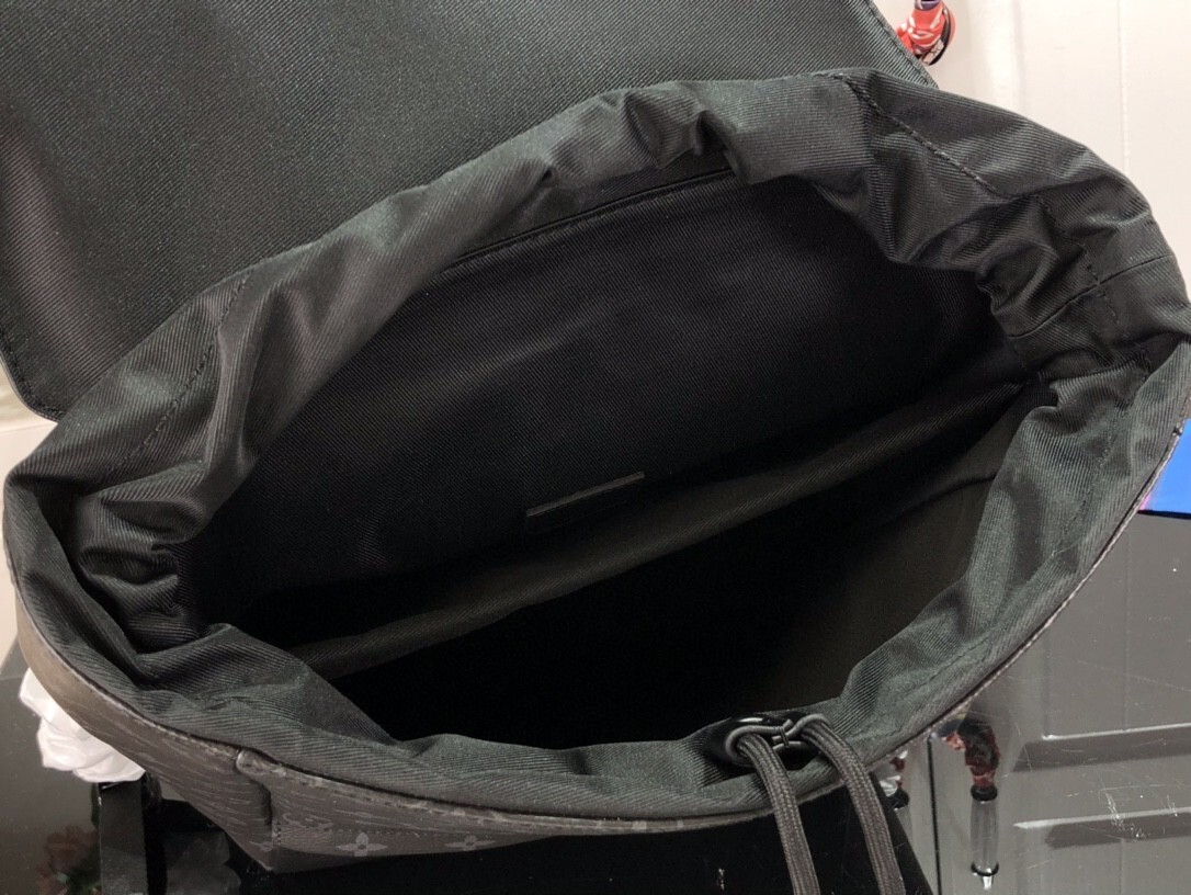 LV SAUMUR BACKPACK M45913