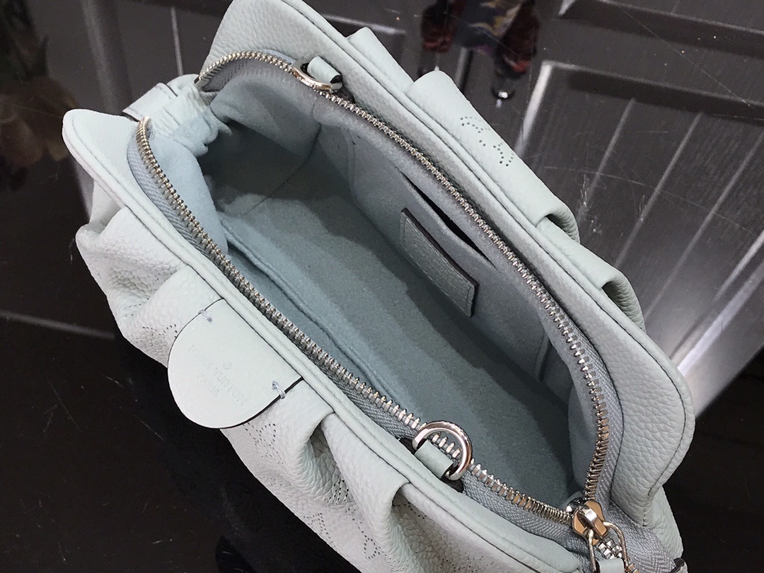 LV SCALA MINI POUCH M80092