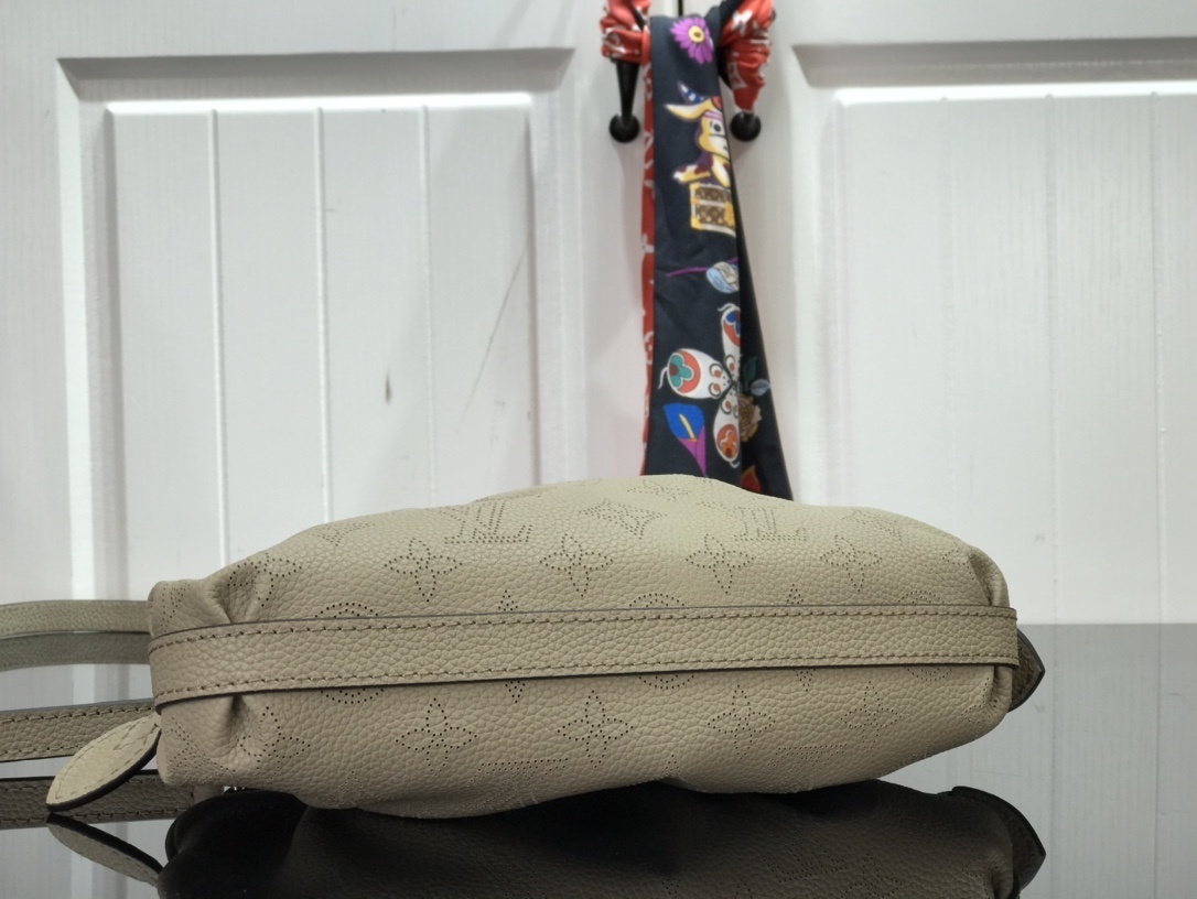 LV SCALA MINI POUCH M80092