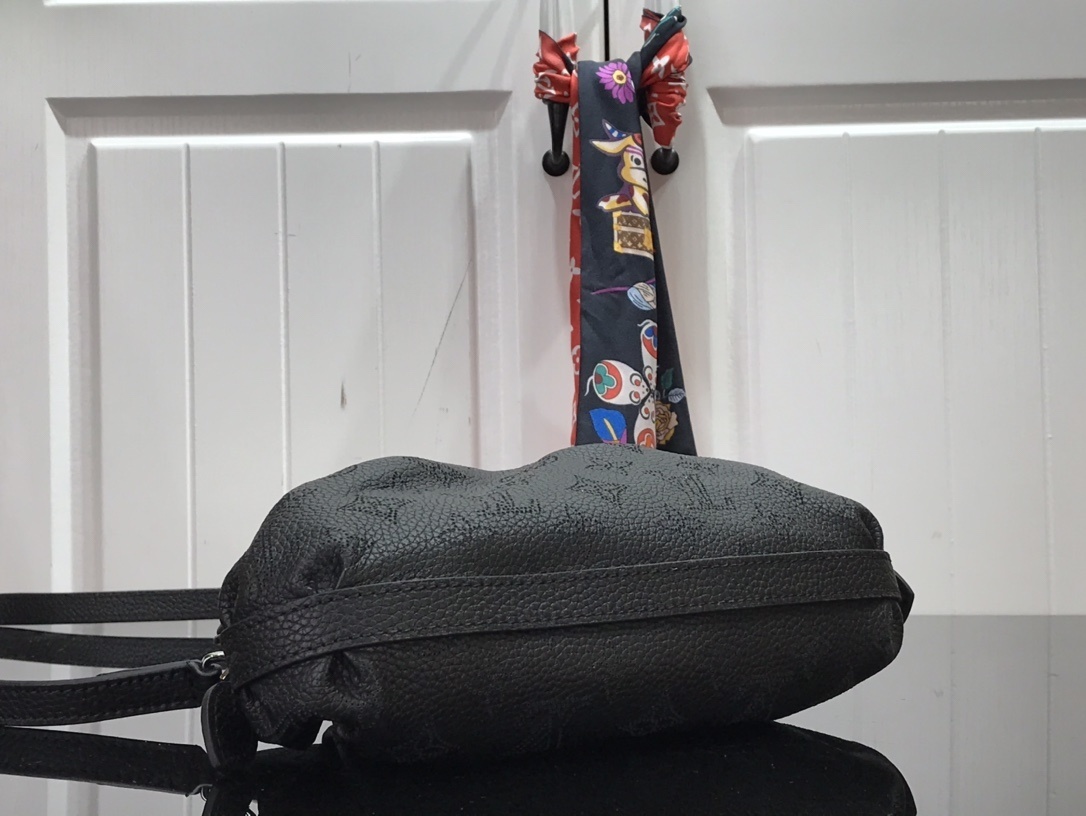 LV SCALA MINI POUCH M80092