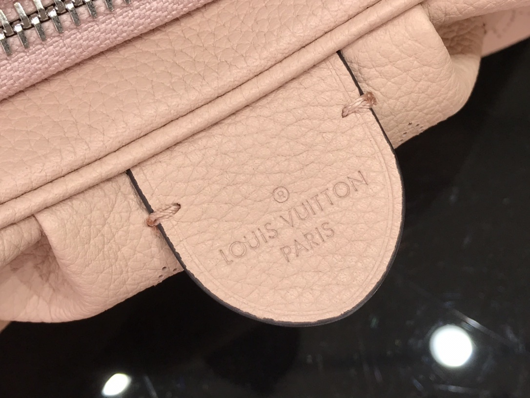 LV SCALA MINI POUCH M80092