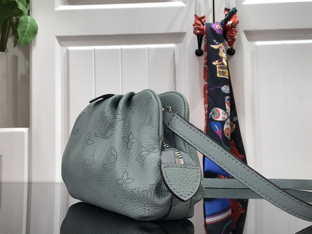 LV SCALA MINI POUCH M80092