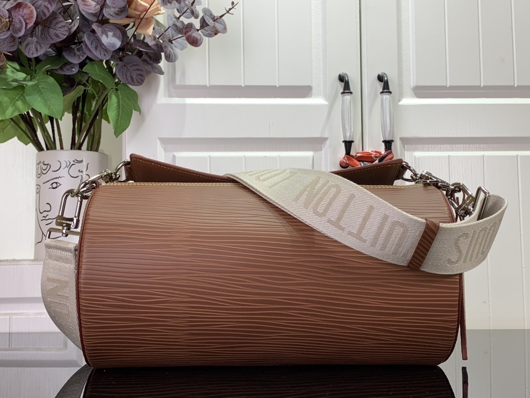 LV Should bag m23092