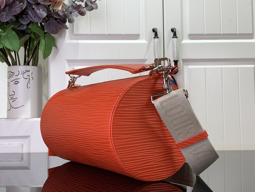 LV Should bag m23092