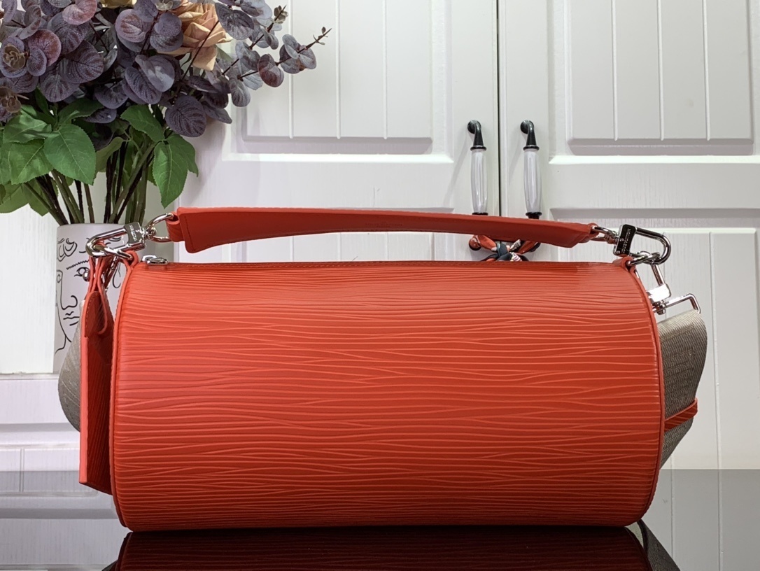 LV Should bag m23092