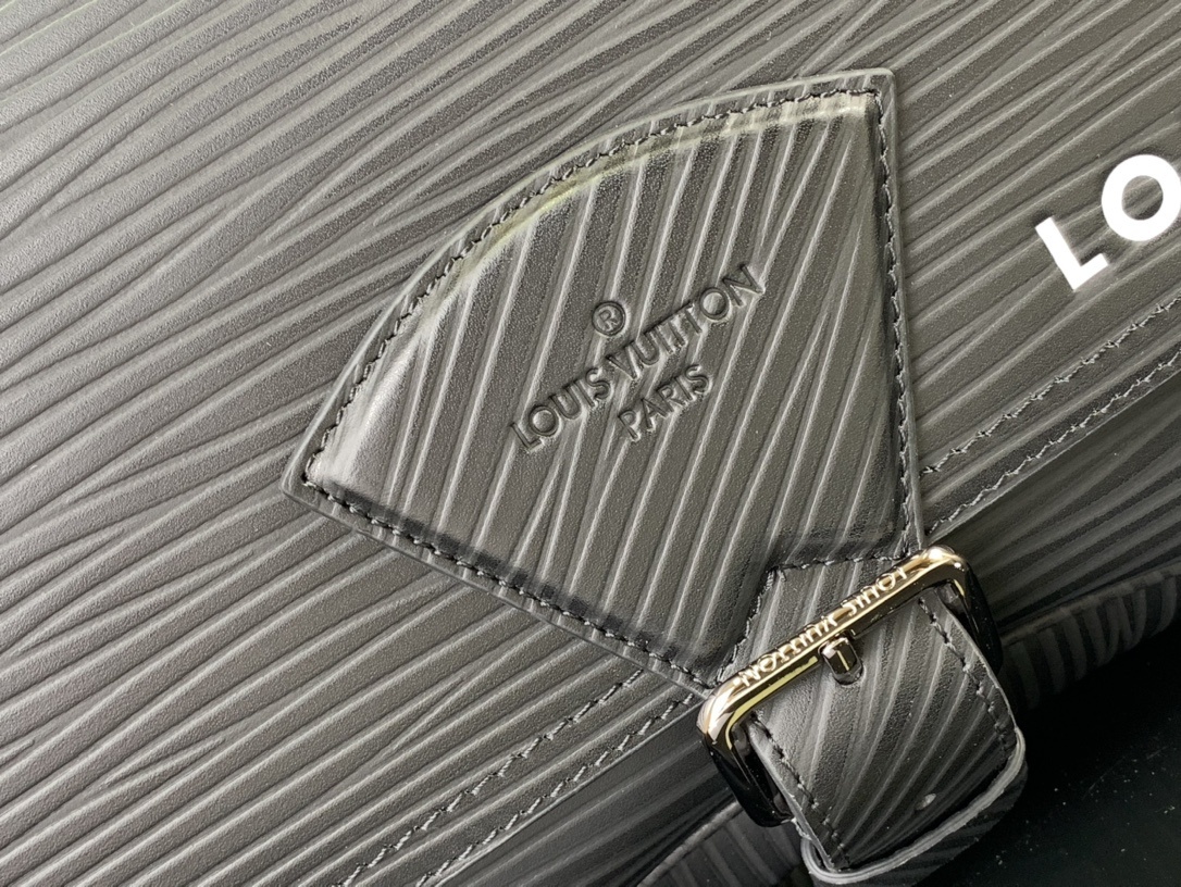 LV Should bag M23097 