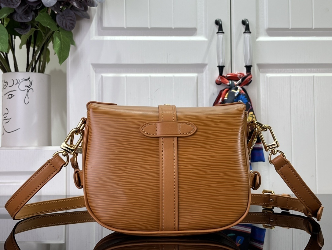 LV Should bag M23469