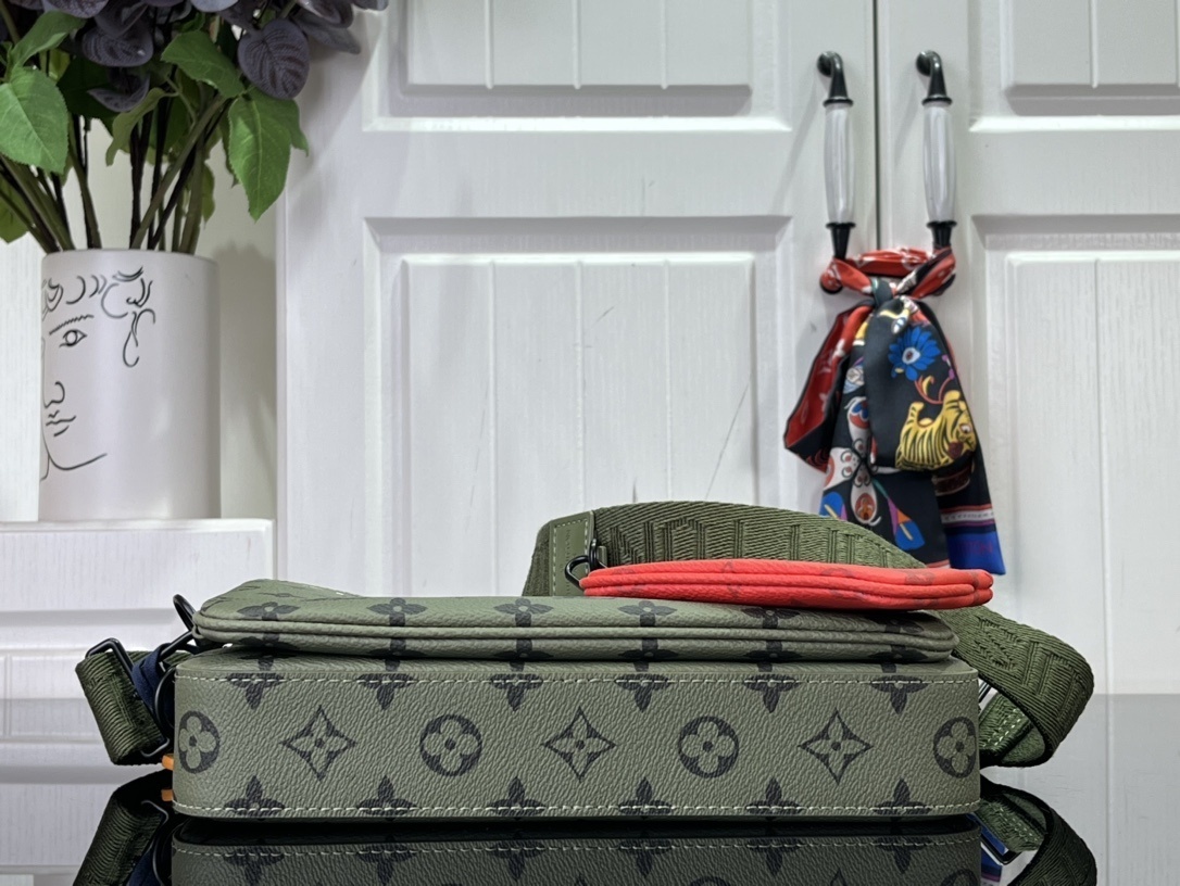 LV Should bag M23783 