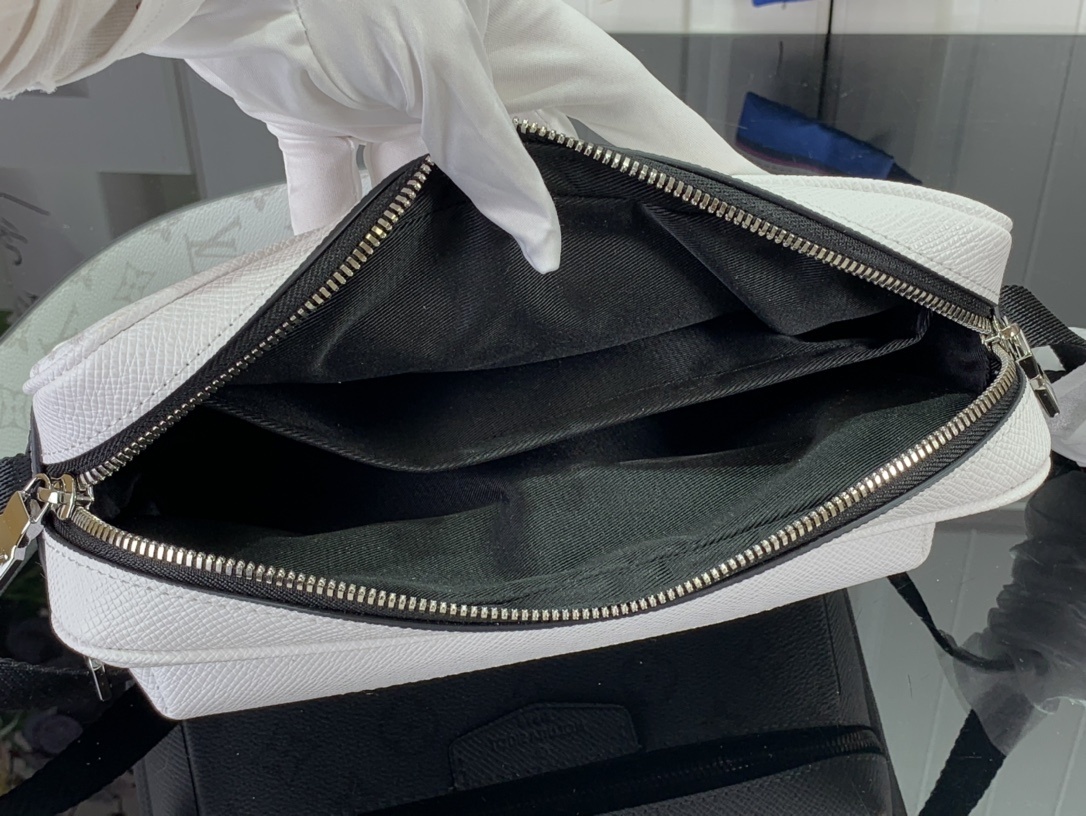 LV Should bag m30873