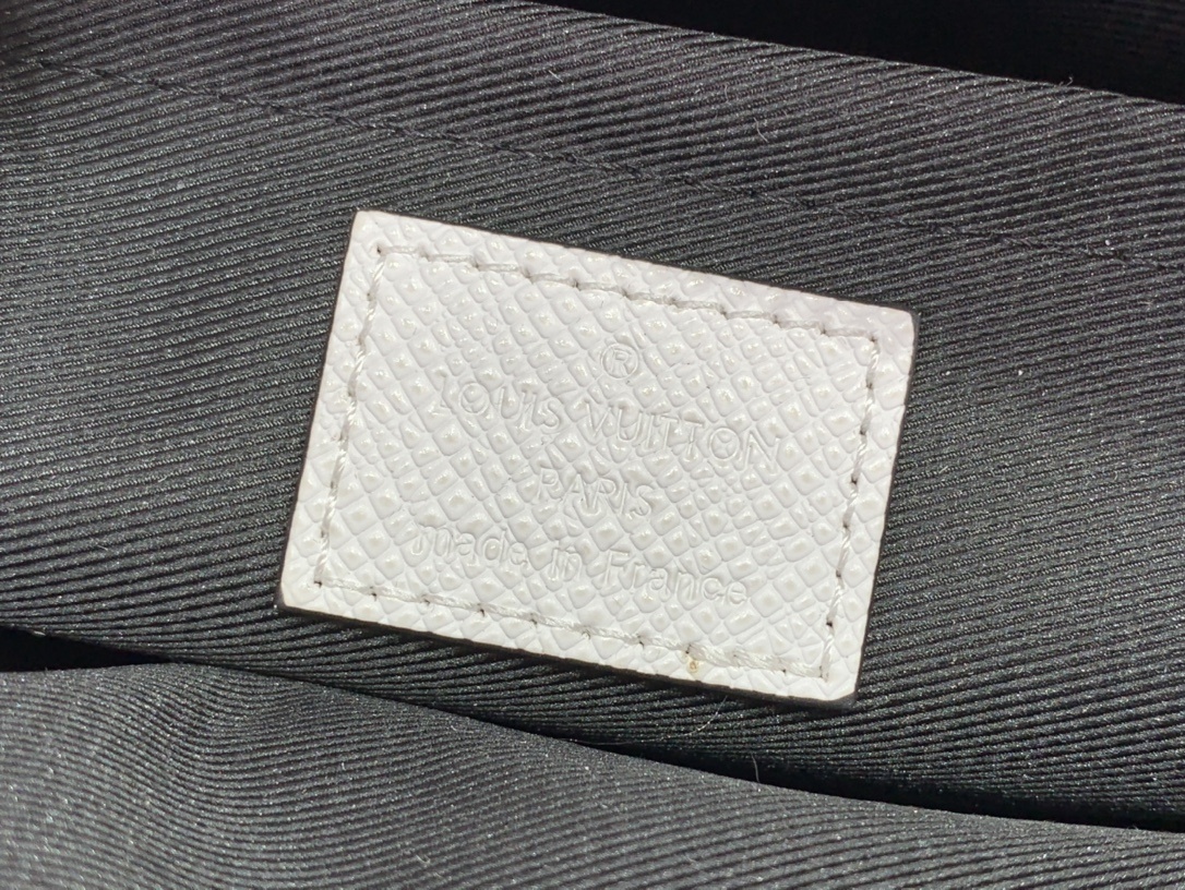 LV Should bag m30873