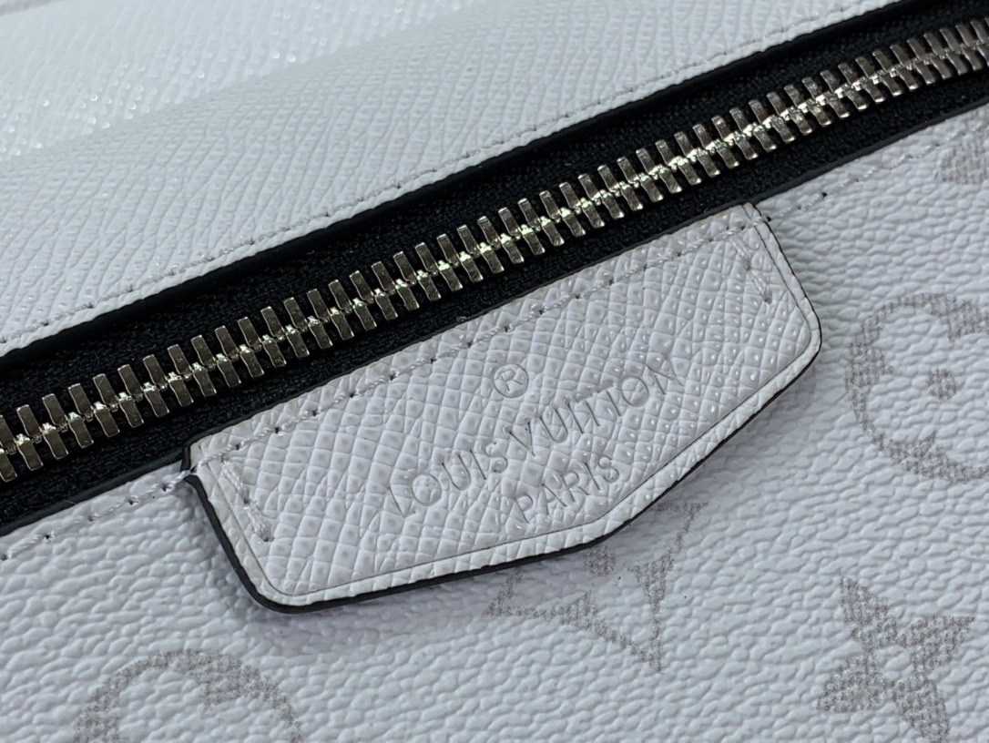 LV Should bag m30873