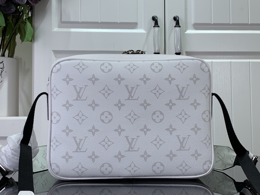 LV Should bag m30873