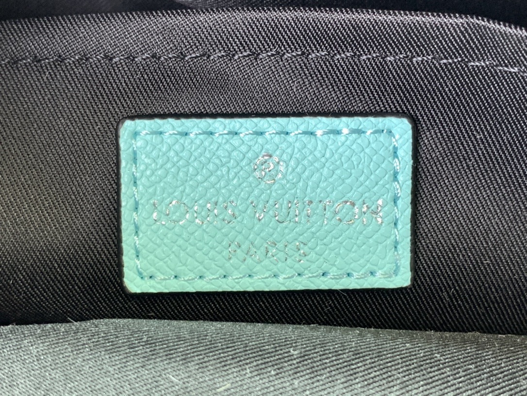 LV Should bag m30875