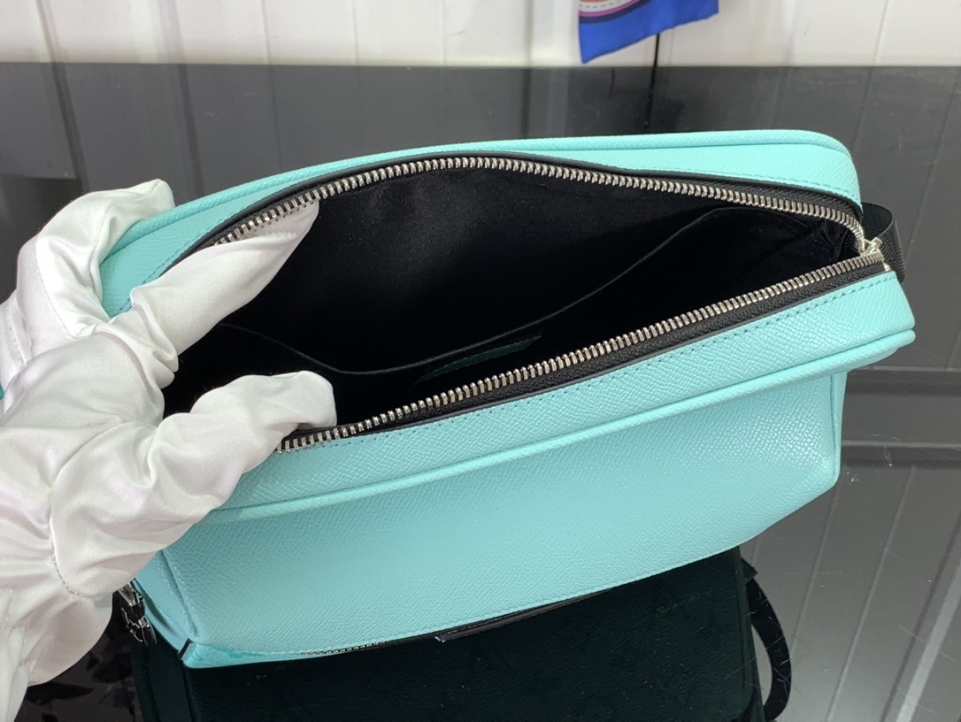 LV Should bag m30875