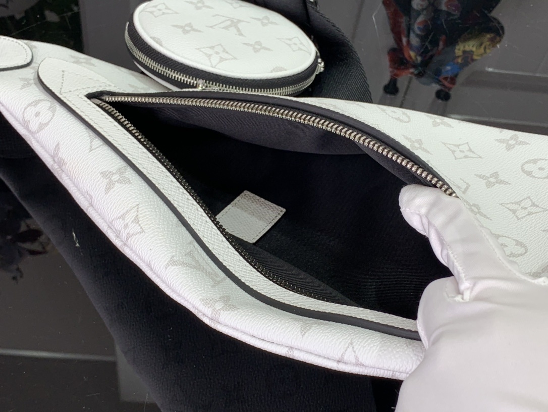 LV Should bag m30936 