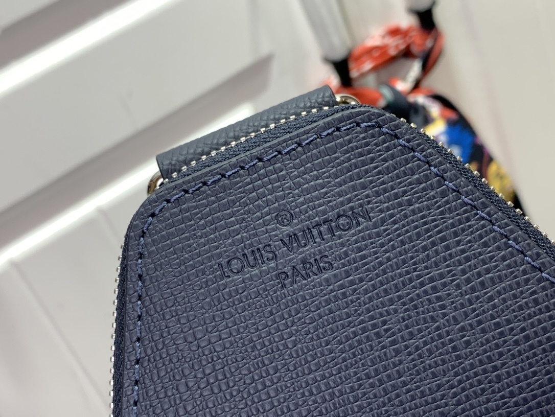 LV Should bag M30971