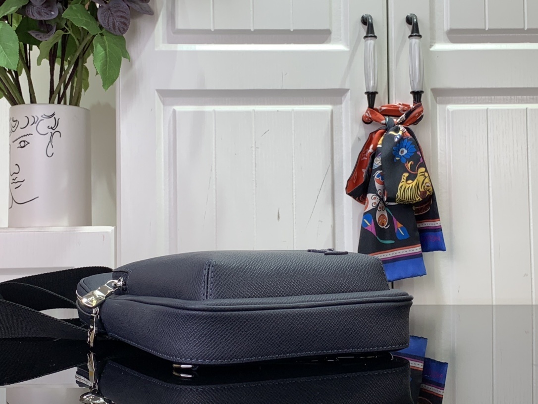 LV Should bag M30971