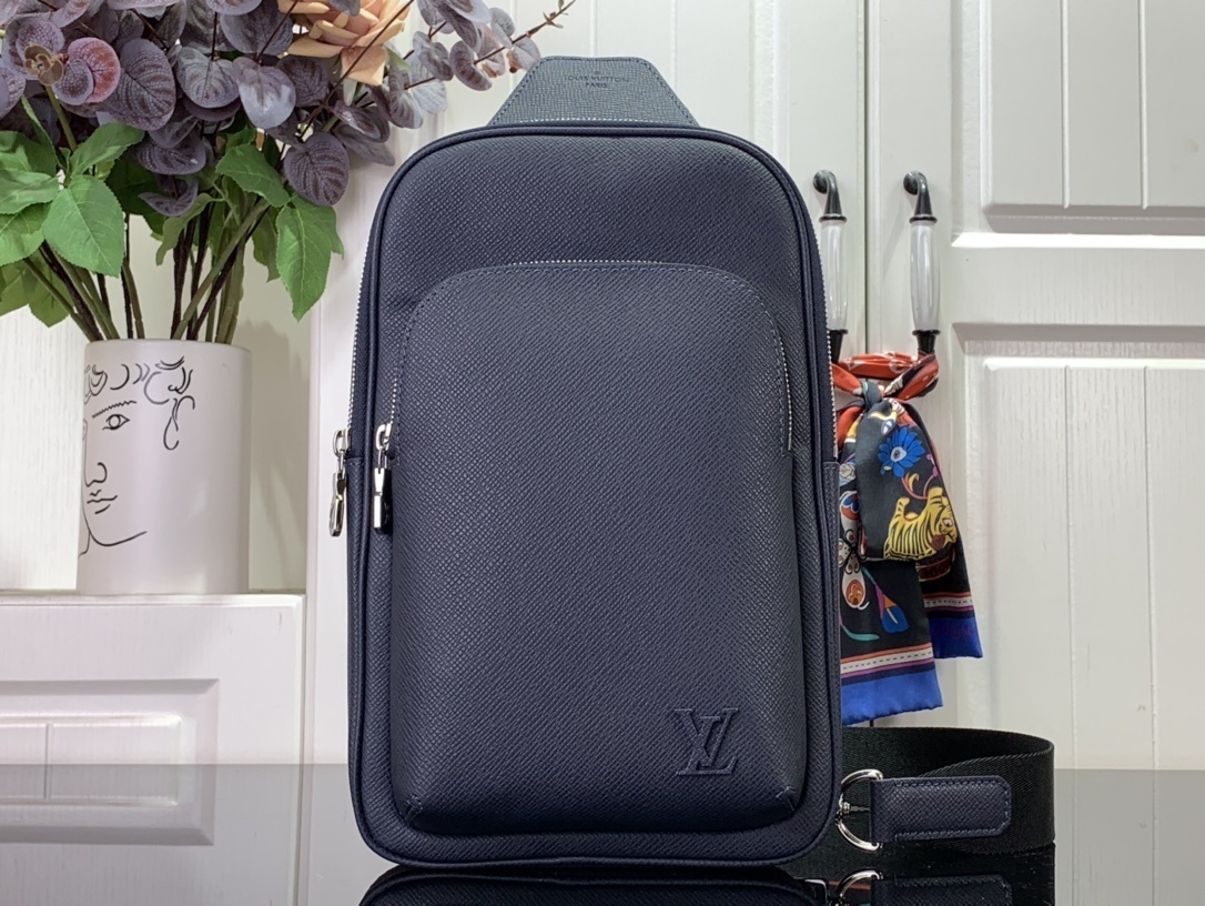 LV Should bag M30971