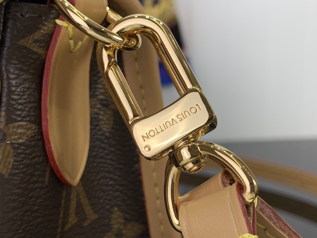 LV Should bag M45985