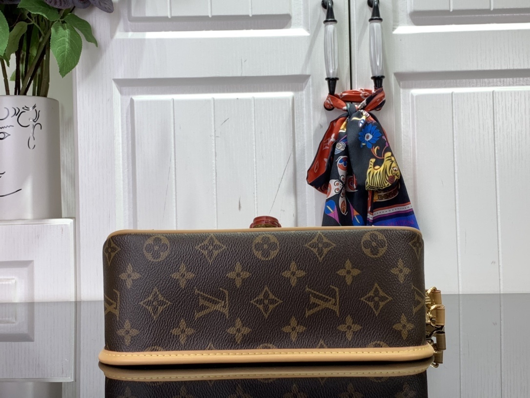 LV Should bag M45985