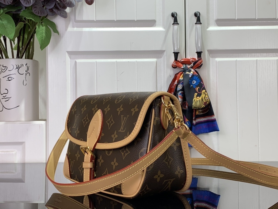 LV Should bag M45985