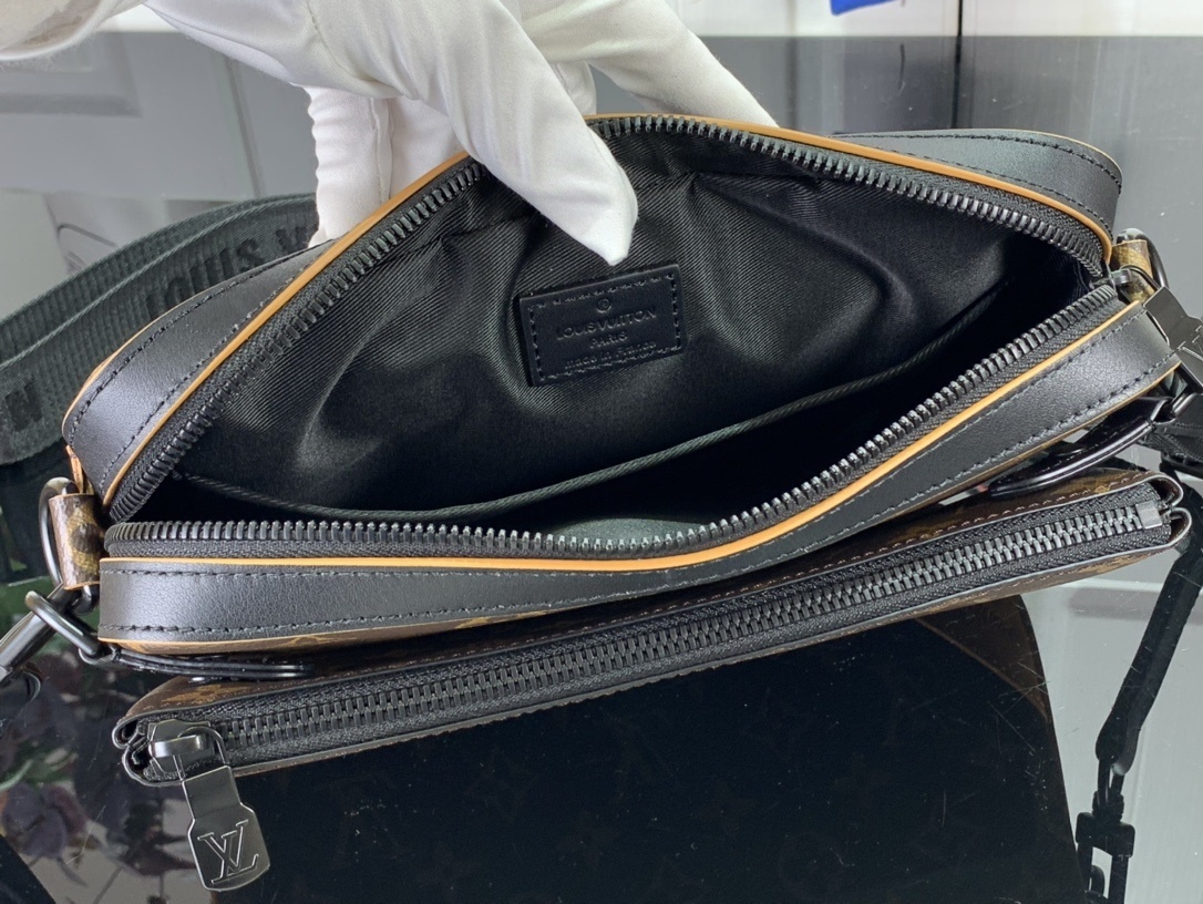 LV Should bag m46694 