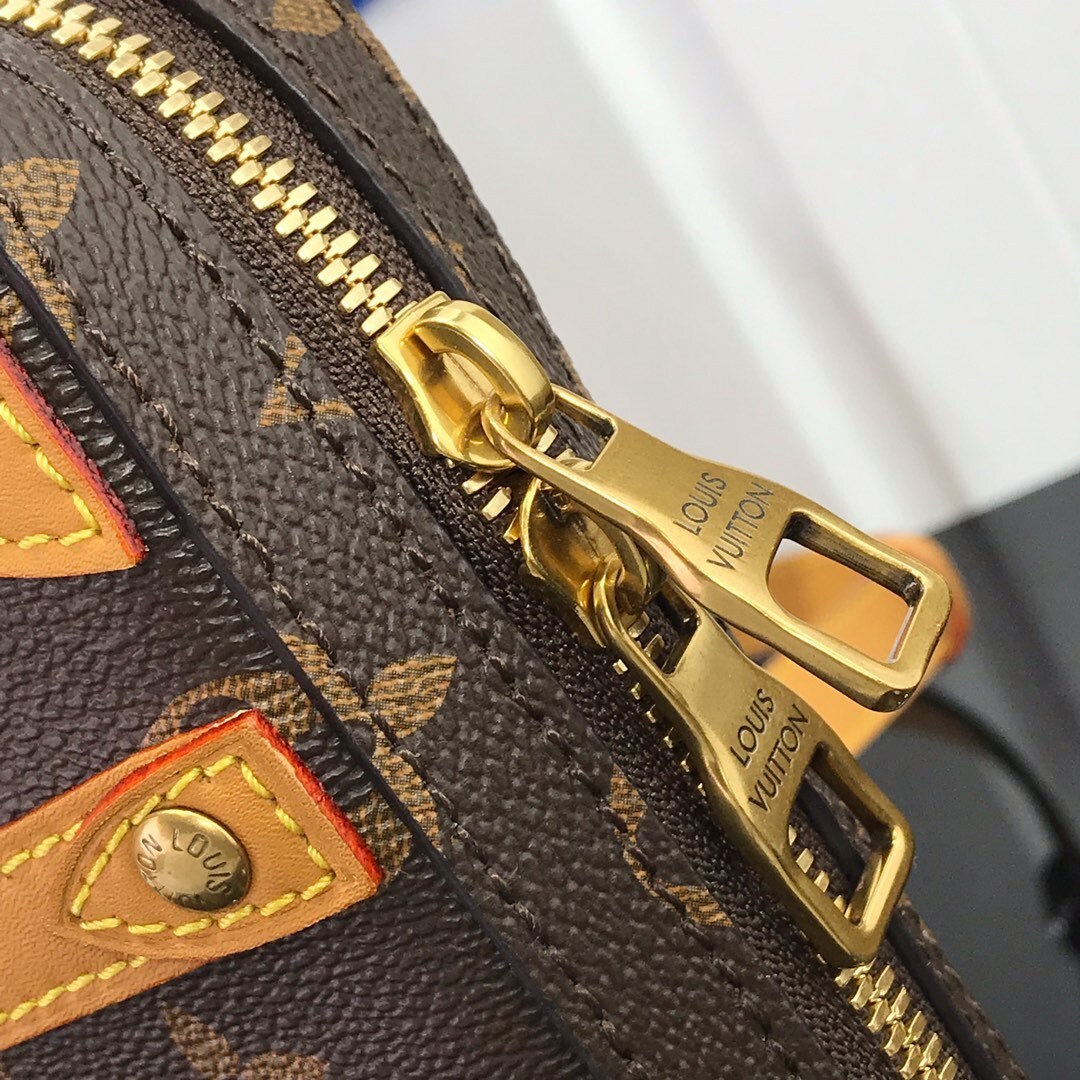 LV Should bag M68494 