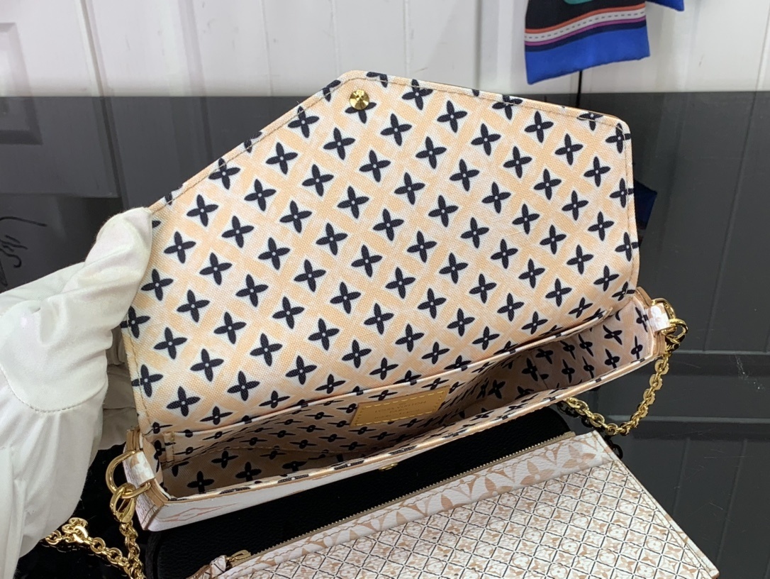 LV Should bag M82520