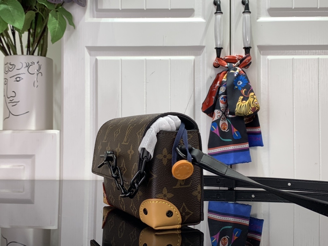 LV Should bag M82534