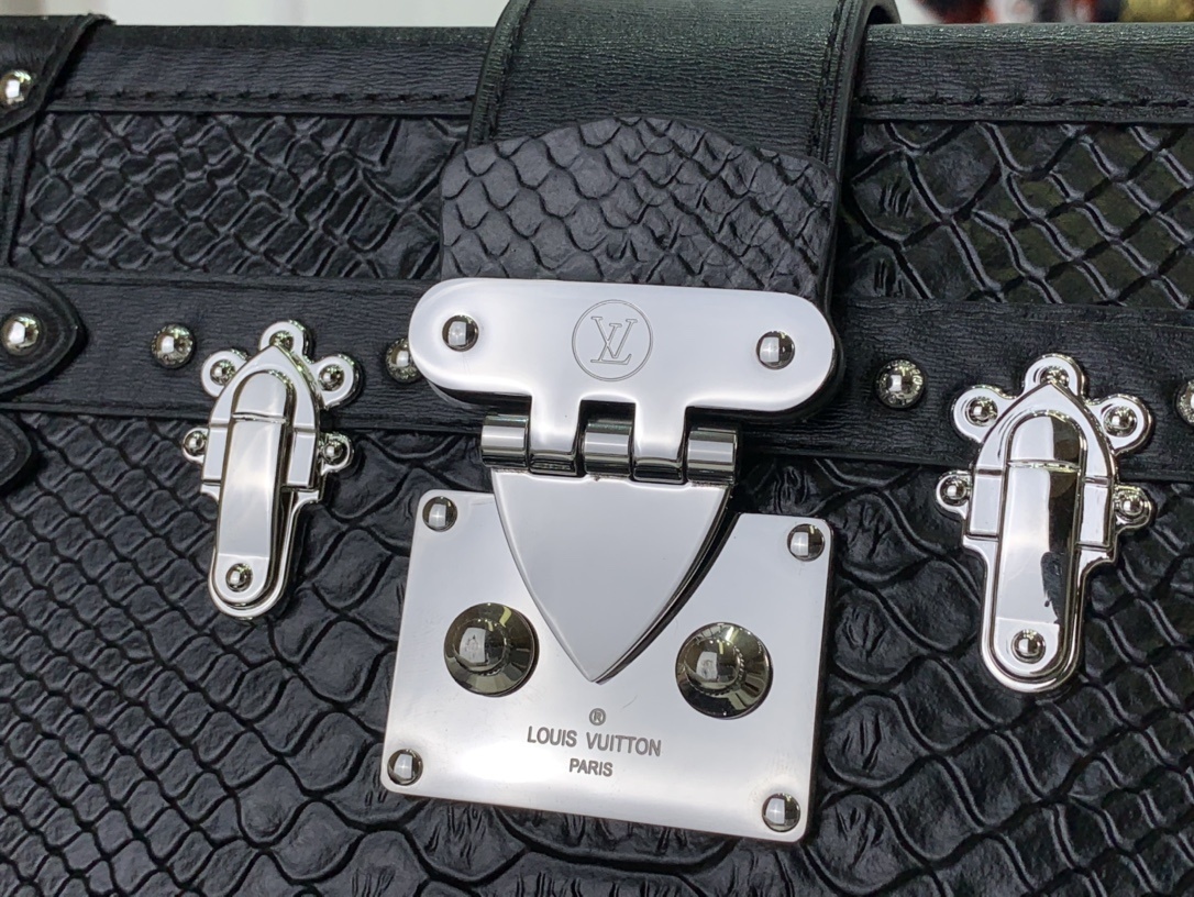 LV Should bag N40273 