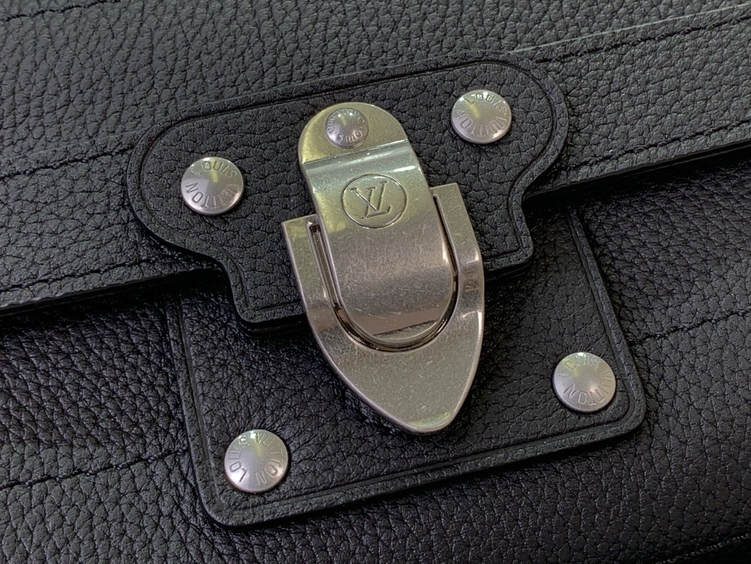 LV Shoulder bag M11615