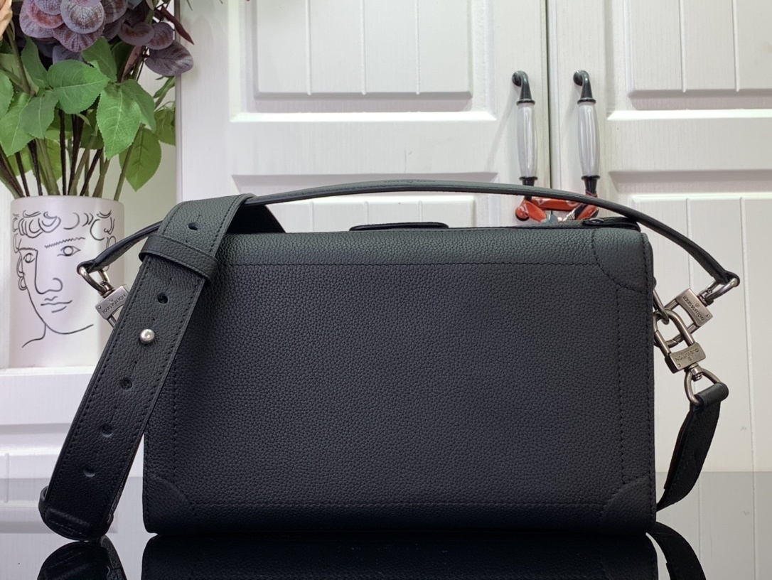 LV Shoulder bag M11615