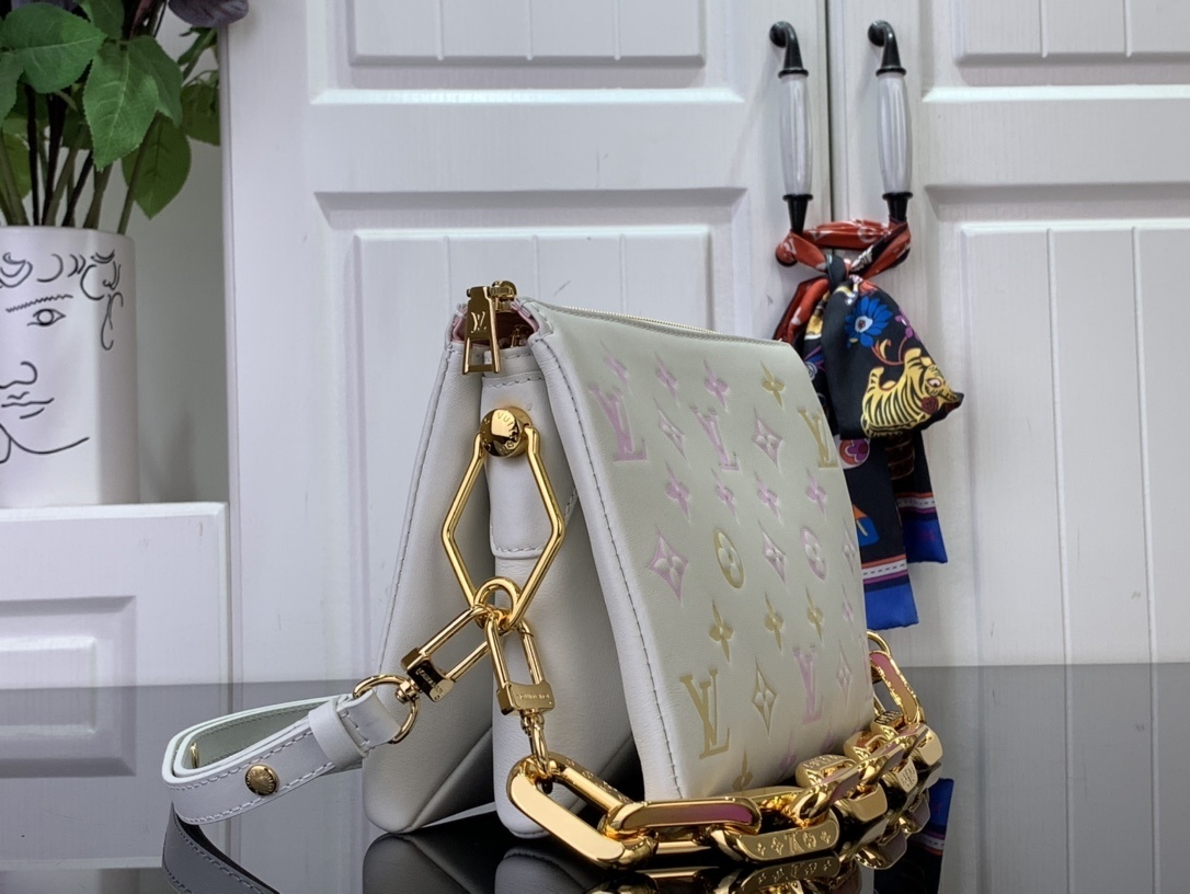 LV Shoulder bag m11727 