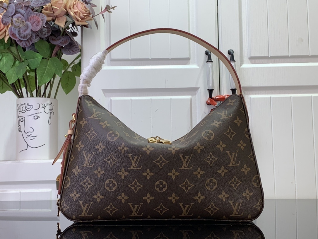 LV Shoulder bag M11952