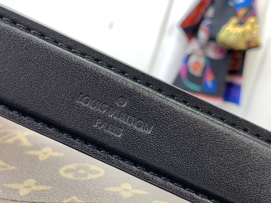 LV Shoulder bag m12075 