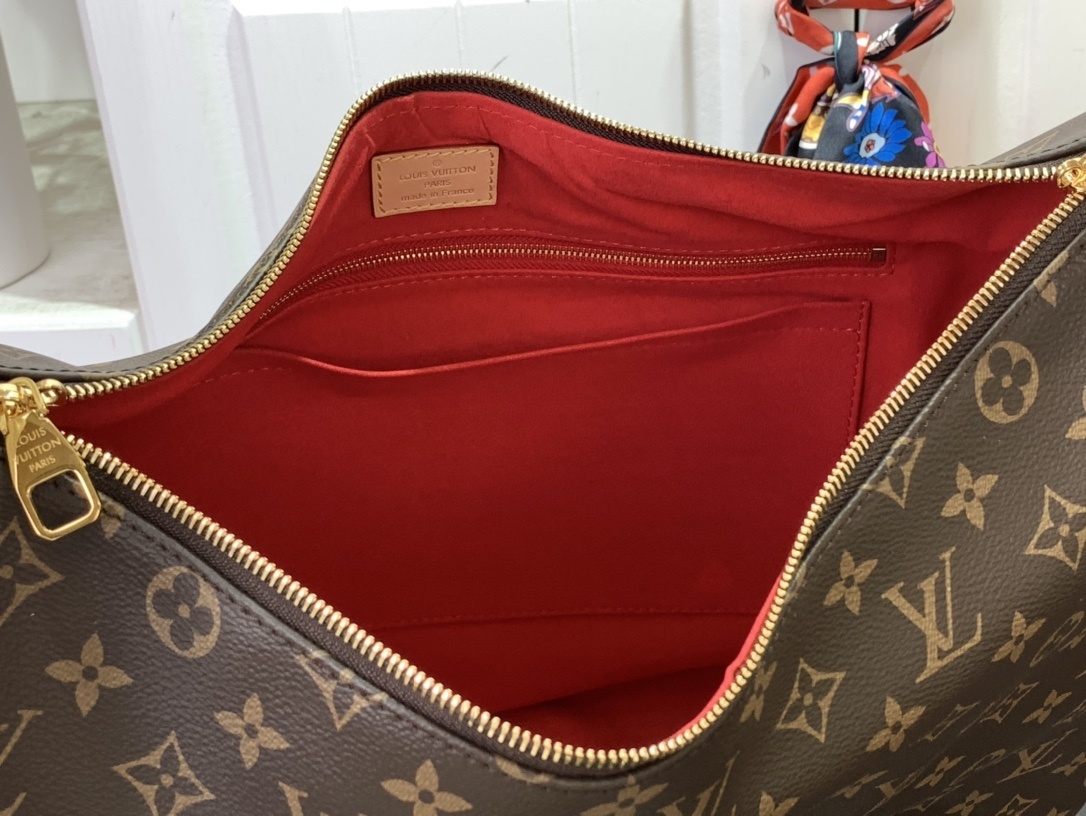 LV Shoulder bag M12098 