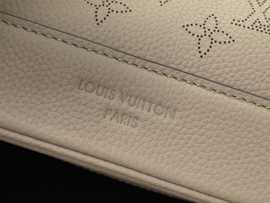LV Shoulder bag m12139