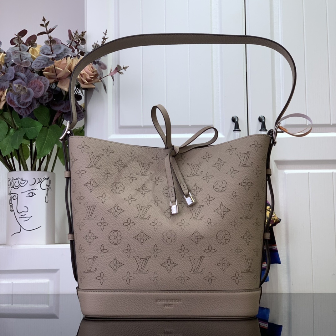 LV Shoulder bag m12139