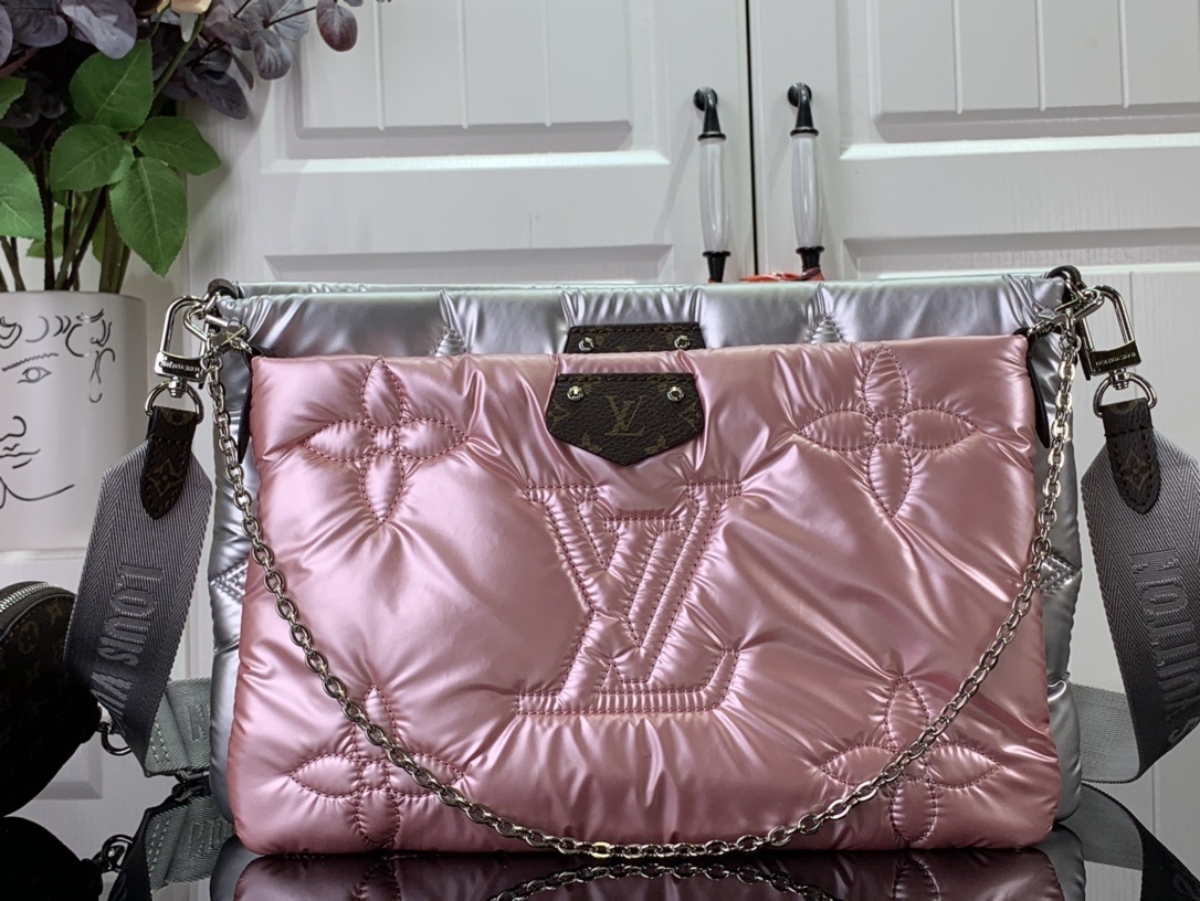 LV Shoulder bag m21057 