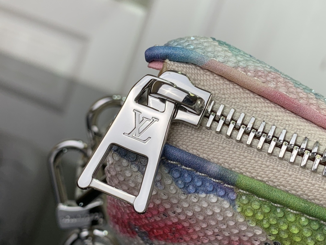 LV Shoulder bag m21157